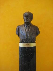 nytimes visit, King Tuts, Festivals, fairs, Danielle-02