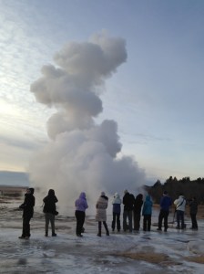 Geysir erupting