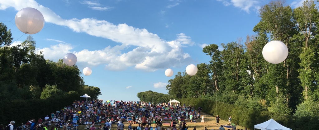 Balloon illumination over the gounds